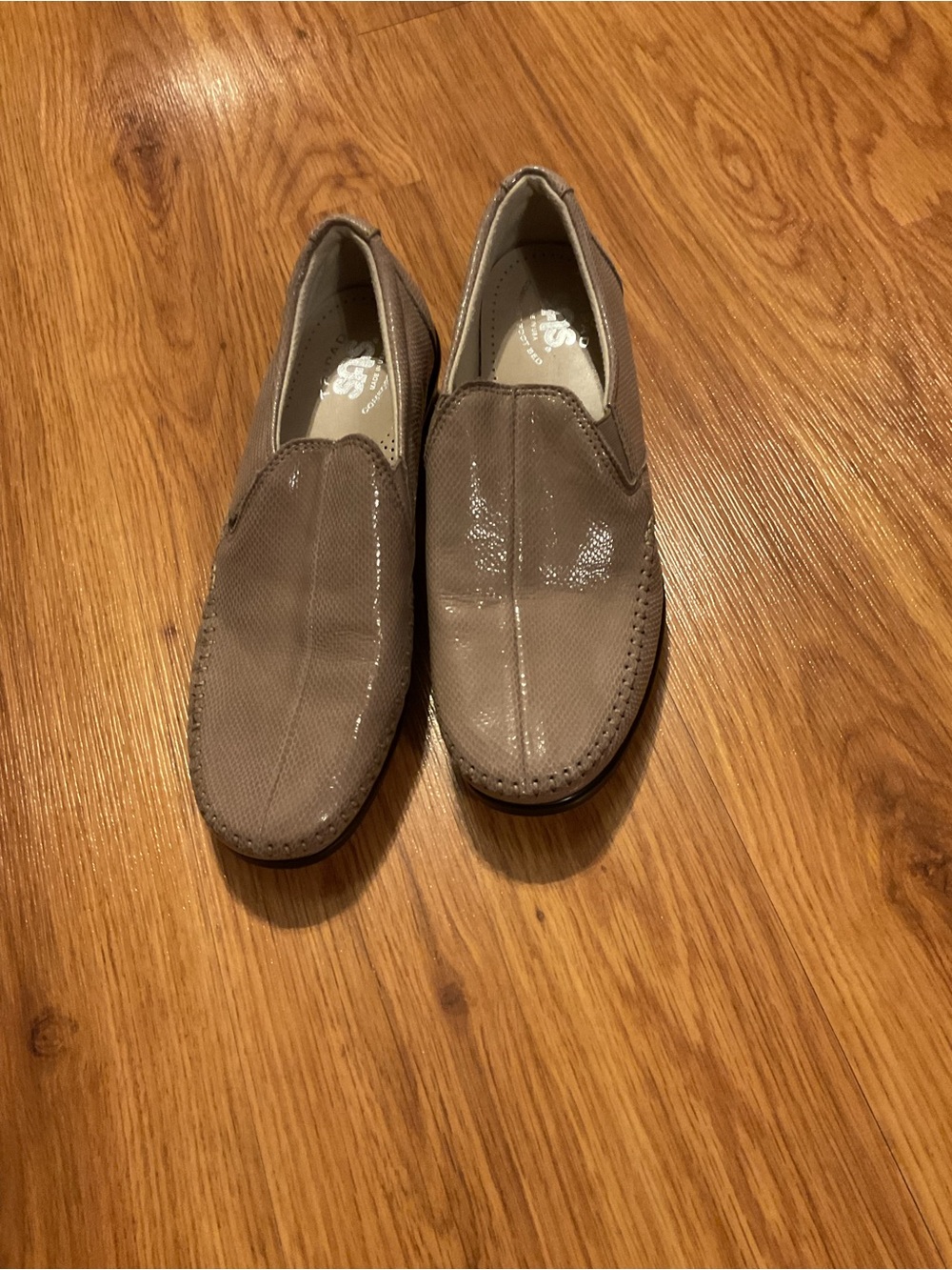 SAS San Antonio Shoes Dream Mushroom Snake Embossed Leather Womens Slip-On 7.5